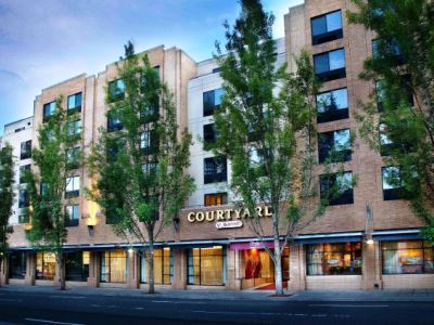 Courtyard Downtown / Convention Center Hotel 3*