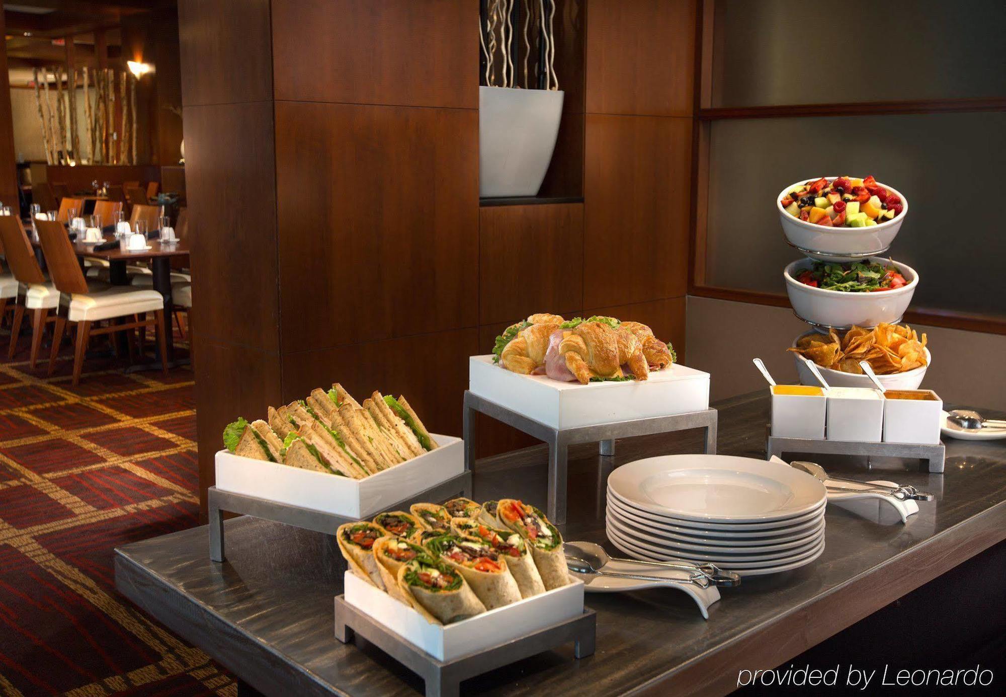Courtyard Downtown / Convention Center 3*